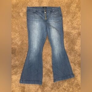 Women Plus Size Bell Bottom / Flare Stretch Jeans